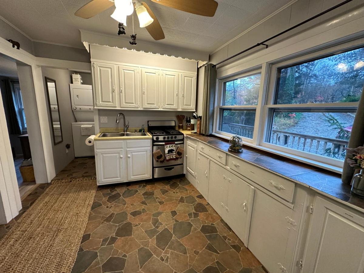 Escape To A Streamside Cabin In The Lower Catskills Wurtsboro Екстер'єр фото